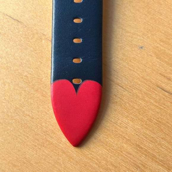 Vivienne Westwood Brand New Vintage Cute minimal Watch w/ Orb and Heart - Picture 7 of 11